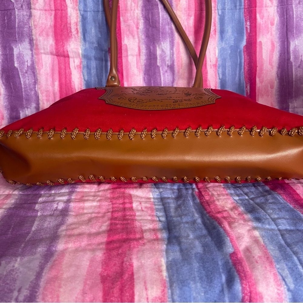 Vintage Winnie the Pooh and Friends Red Shoulder Bag Like New - Picture 5 of 10